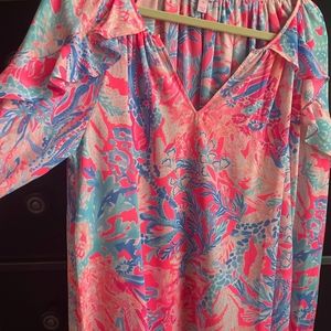NWT, beautiful silk blouse!